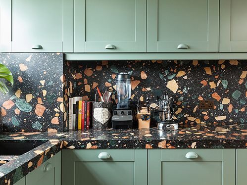 Should Kitchen Backsplash and Countertop Material be the Same?