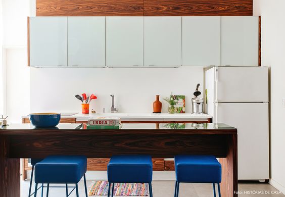 Custom kitchen countertop design - I-shaped countertop + island