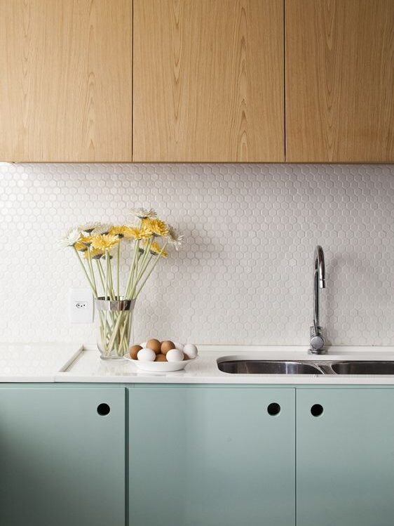 Kitchen backsplash height - up to the cabinets - Design and cutouts