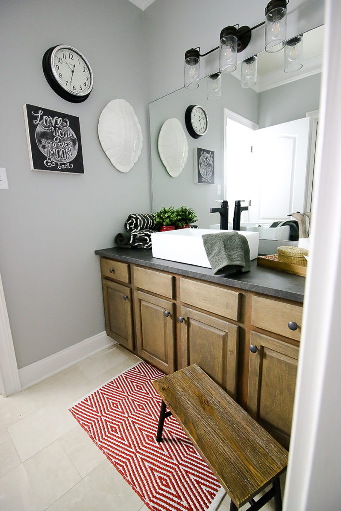 Bathroom Countertop Materials: Laminate