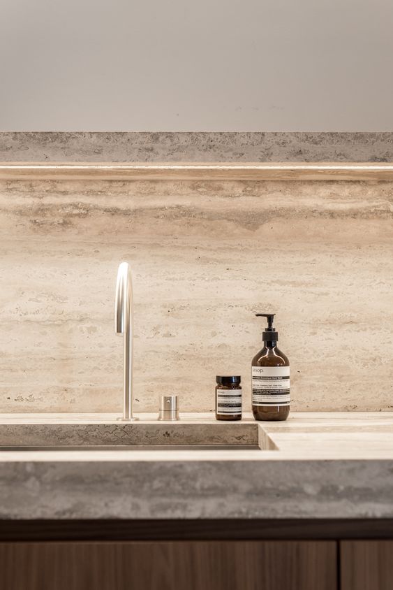 Bathroom Countertop Materials: natural stones - travertine