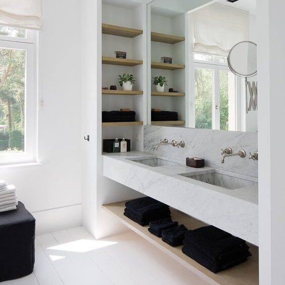 Bathroom mirror height and size - Large flat mirror above the backsplash